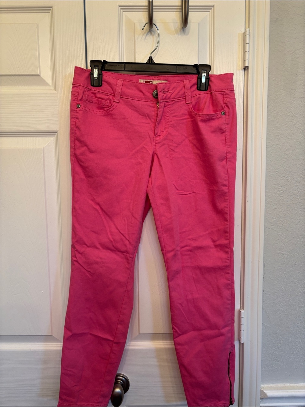 lei Bright Pink Skinny Ankle Pants
